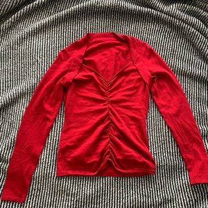 Red sweetheart neck long sleeve top